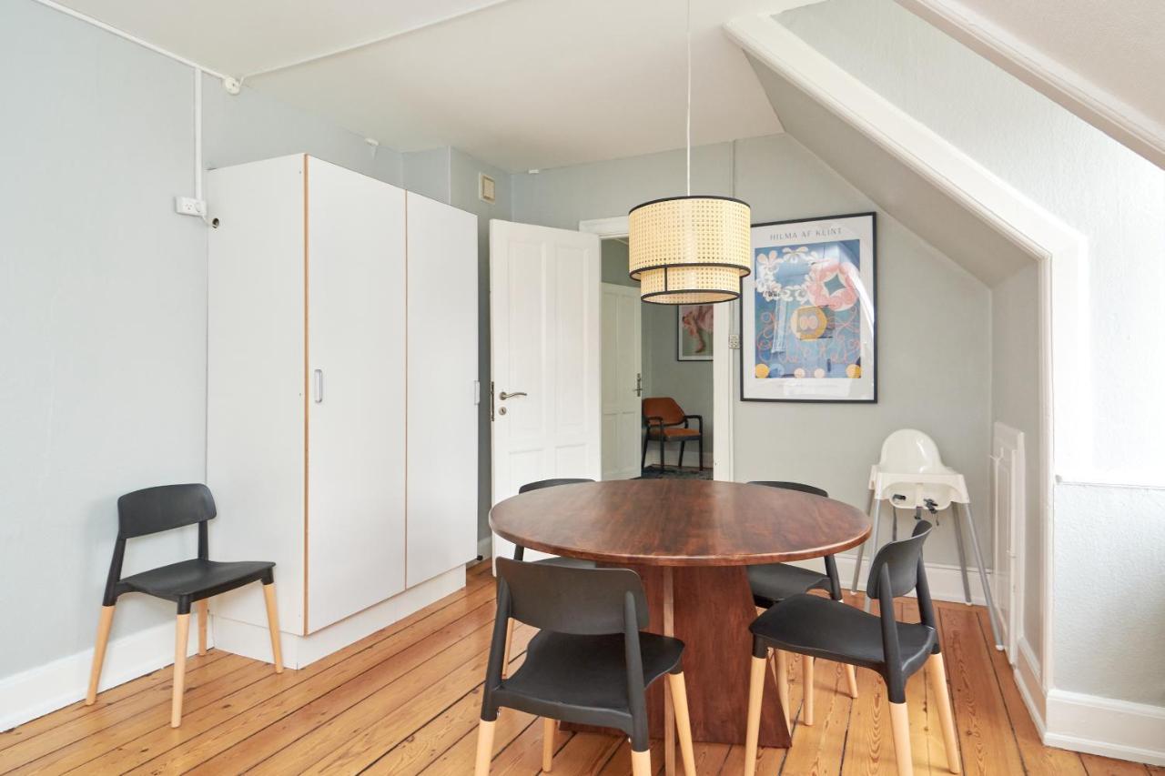 Stylish 5 Person Apartment In Vibrant Urban Area コペンハーゲン エクステリア 写真